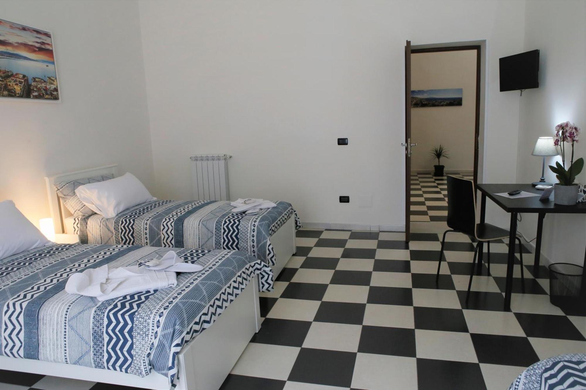 MB Napoles Rooms Extérieur photo