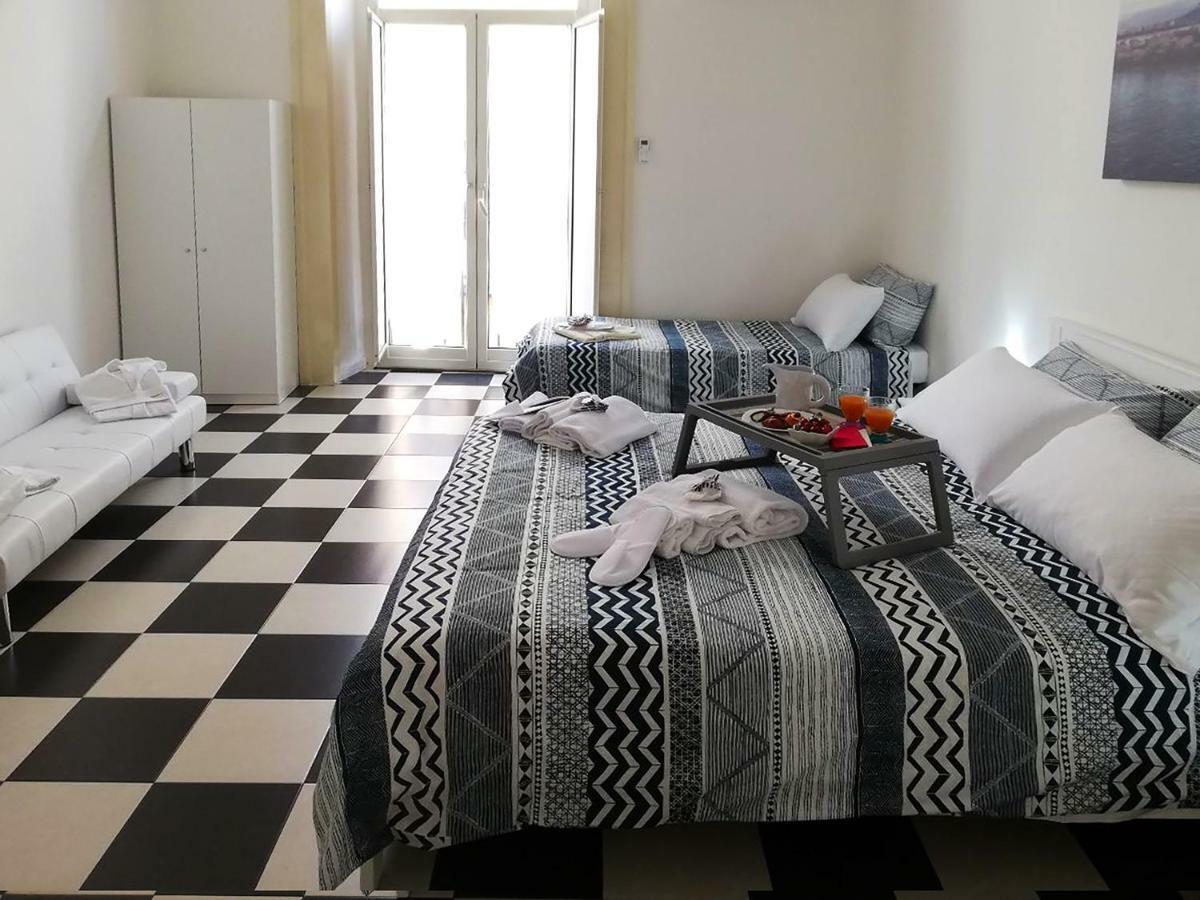 MB Napoles Rooms Extérieur photo