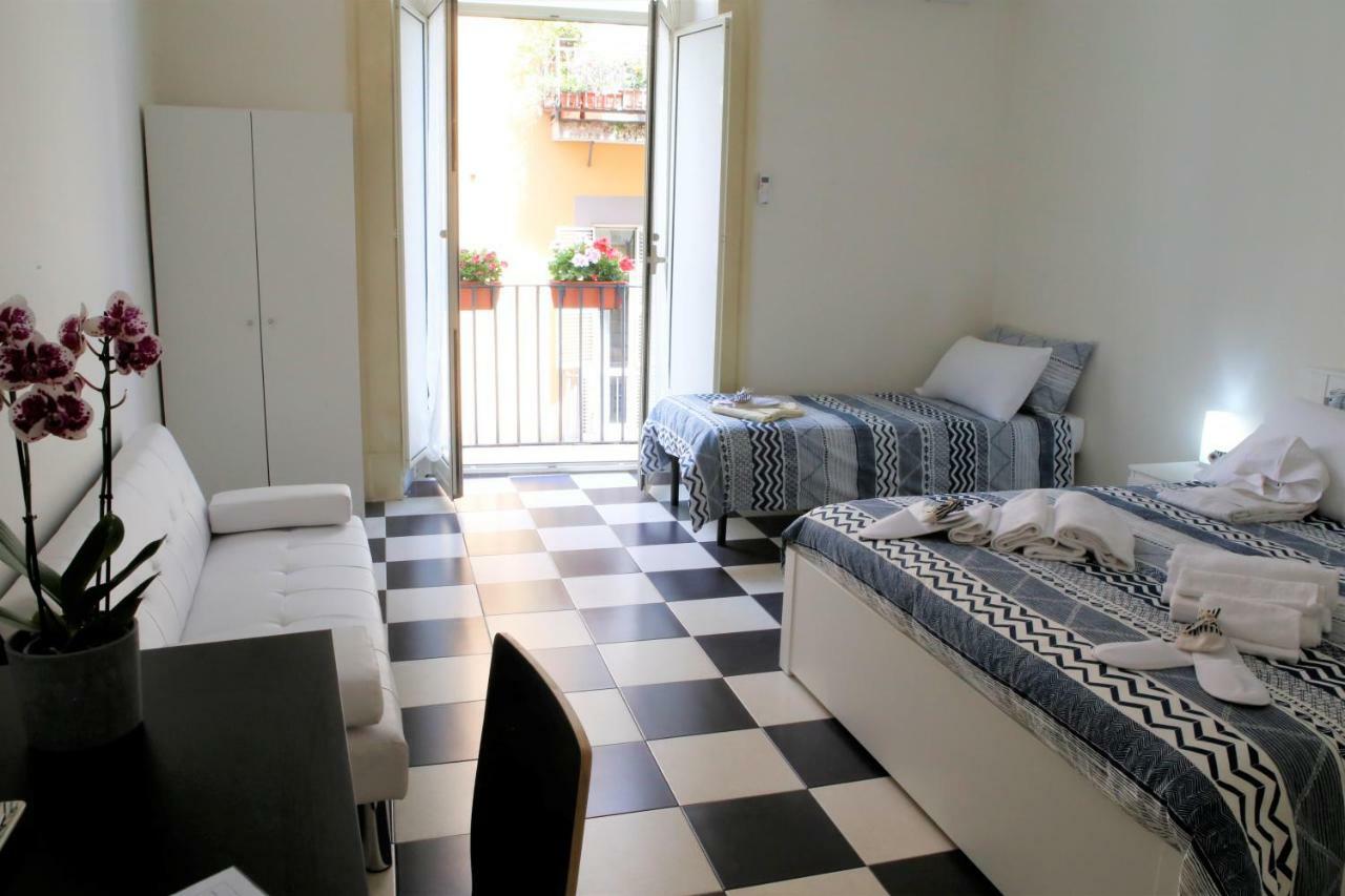 MB Napoles Rooms Extérieur photo